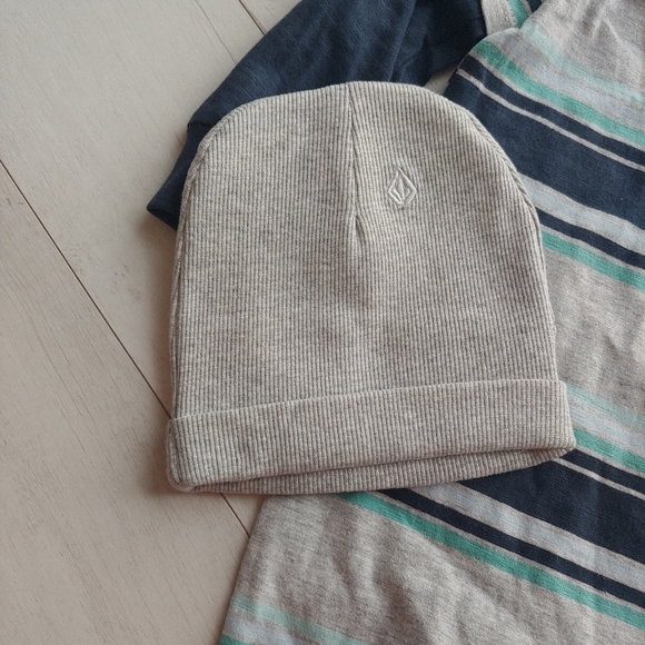 VOLCOM Baby NEW Coverall Jumper & Beanie - Picture 6 of 9